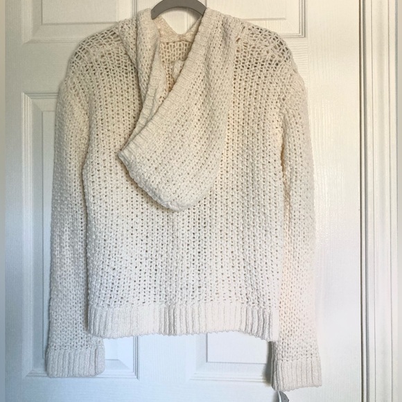 NEW One Grey Day Hooded Oversized Soft Cream Sweater Size Small - Picture 4 of 8